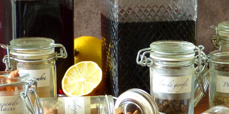 hypocras-recette-epice-medievale-les-causeries-culinaires-boutique-des-saveurs-cuisine-historique-toulouse