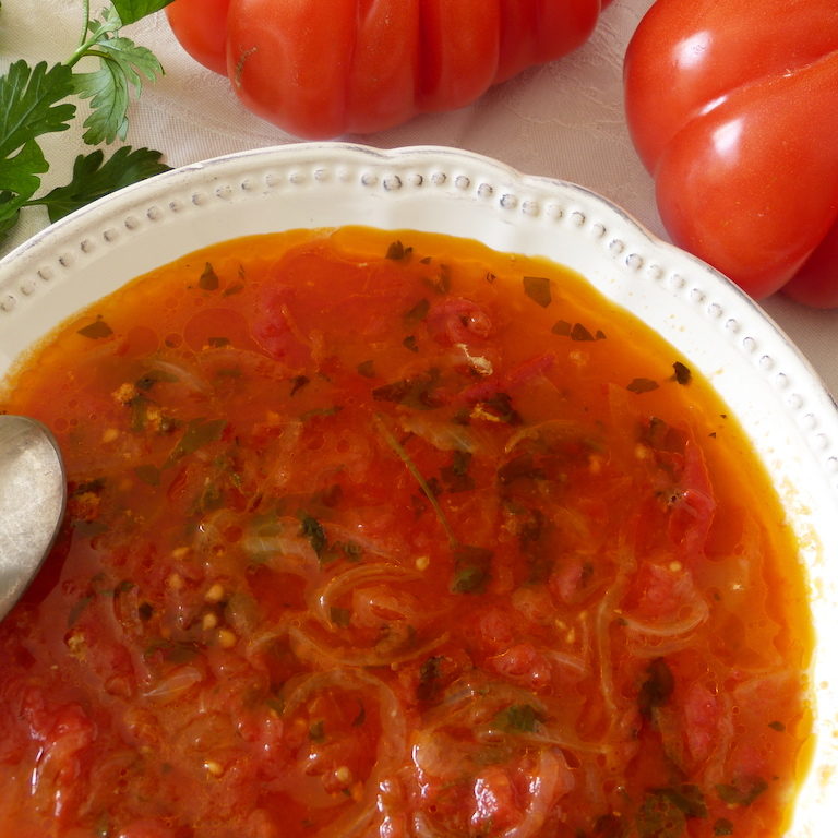 Soupe-tomate-les-causeries-culinaires-recettes-ancetres-boutique-cours-cuisine-histoire Soupe-tomate-les-causeries-culinaires-recettes-ancetres-boutique-cours-cuisine-histoire