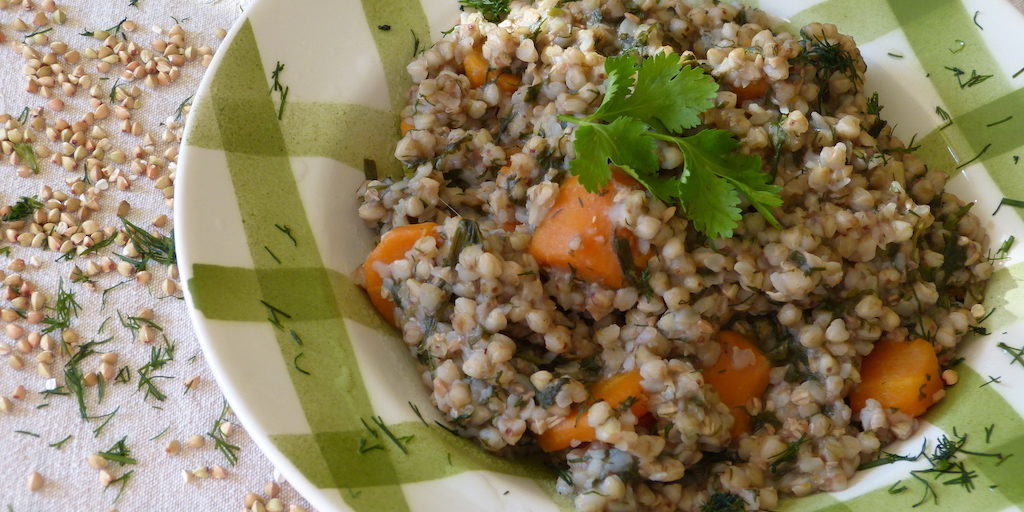 Bouillie-de-grains-de-sarrasin-aux-légumes