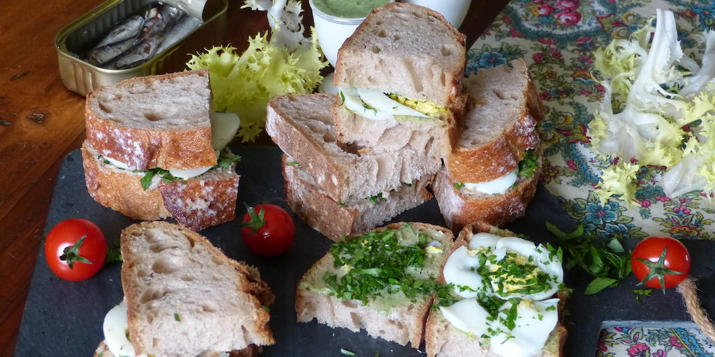 Sandwiches-les-causeries-culinaires-recette-fait-maison-boutique-saveur-histoire Photo de sandwiches réalisés selon les recettes de 1935