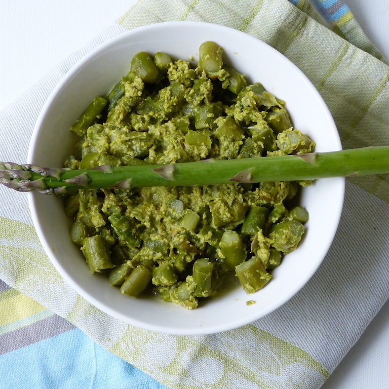 Asperges-petits-pois-recette-ancien-regime-les-causeries-culinaires-recette-fait-maison-boutique-saveur-histoire Photo du plat réalisé d'après la recette du 17e siècle